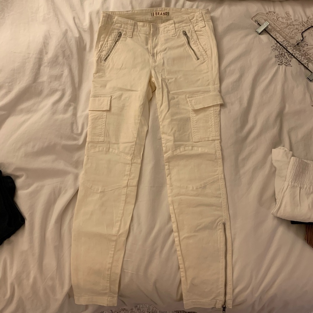 J Brand: Off-white Cargo-Style Pants (Size: 28)